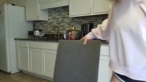 tinywithtiddies online show from 11.03.25