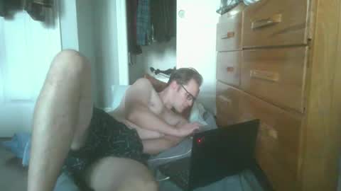 Snapshot of titlovercums chatting on 06.11.26 titlovercums online show from 06.11.26