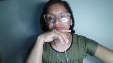 Snapshot of titssmall123 chatting on 01.13.25 Ester online show from 01.13.25