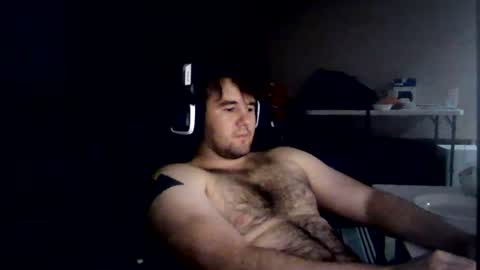 Snapshot of tizzledude chatting on 07.23.26 tizzledude online show from 07.23.26