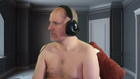 TK Maconn online show from 02.05.26