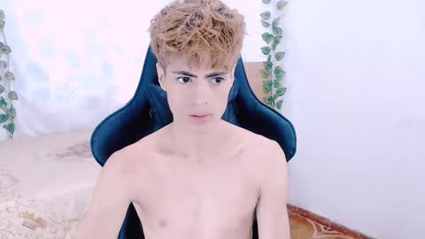 Snapshot of toadboys chatting on 02.12.26 David online show from 02.12.26