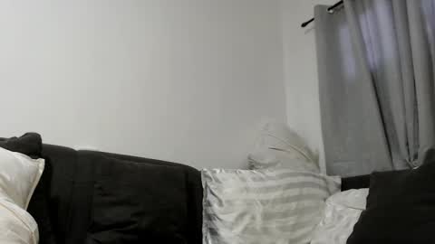 LuckyLaura online show from 11.16.25