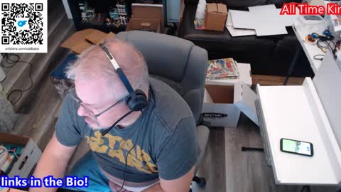 Snapshot of toddbator chatting on 12.02.24 Todd Bator online show from 12.02.24