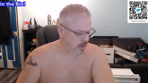 Snapshot of toddbator chatting on 02.23.25 Todd Bator online show from 02.23.25