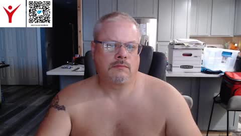 Snapshot of toddbator chatting on 09.22.25 Todd Bator online show from 09.22.25