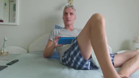 Daniel Bisexual uncut 20cm online show from 09.14.25