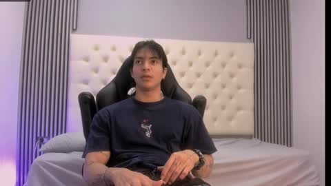 toji lee online show from 11.24.25