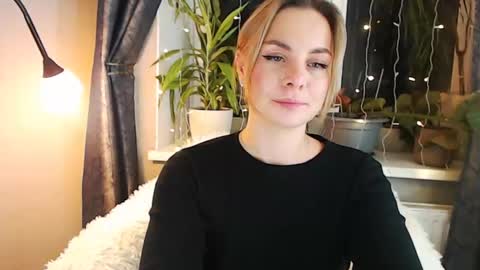 Snapshot of tokens_are_sexy chatting on 01.18.25 tokens_are_sexy online show from 01.18.25