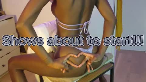 Snapshot of tokyo_wld chatting on 01.06.25 Athena Fantasy online show from 01.06.25