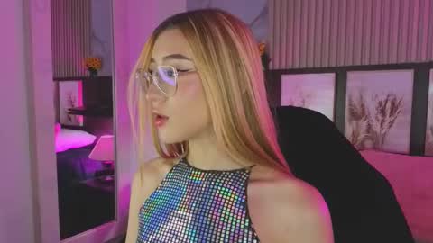 tokyoluu online show from 11.05.25