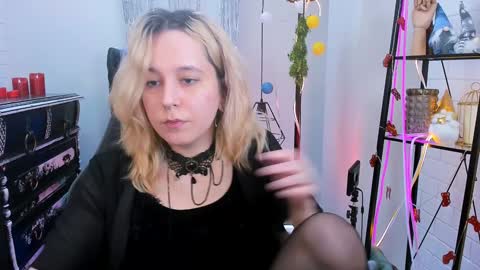 Snapshot of tollimoll chatting on 01.09.25 Tolli Moll online show from 01.09.25