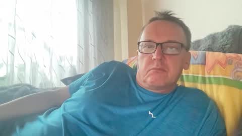 Tom online show from 10.12.25