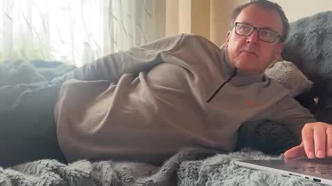 Tom online show from 11.09.25