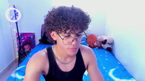 Tom Blue online show from 03.28.26