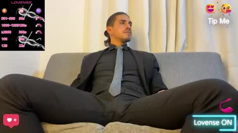 Snapshot of tom_blunt96 chatting on 02.14.26 TOM online show from 02.14.26