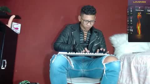 Tom online show from 02.12.25