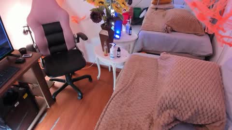 Master of pleasure online show from 10.21.25