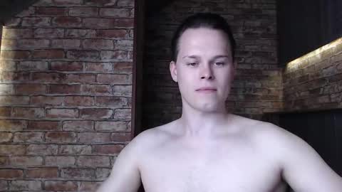 Snapshot of tom_y_ chatting on 10.17.25 Tom online show from 10.17.25