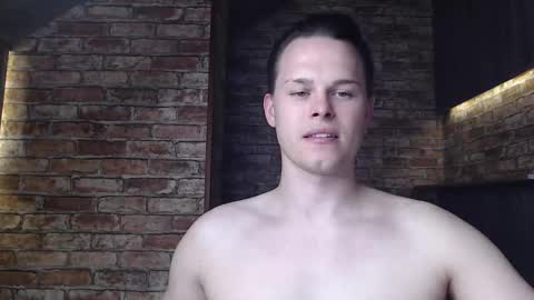 Snapshot of tom_y_ chatting on 10.20.25 Tom online show from 10.20.25