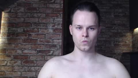 Snapshot of tom_y_ chatting on 11.14.25 Tom online show from 11.14.25