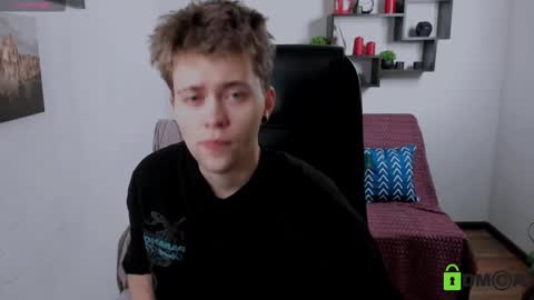 Snapshot of tomas_norton chatting on 12.20.25 tomas_norton online show from 12.20.25