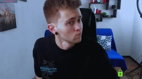 Snapshot of tomas_norton chatting on 12.21.25 tomas_norton online show from 12.21.25