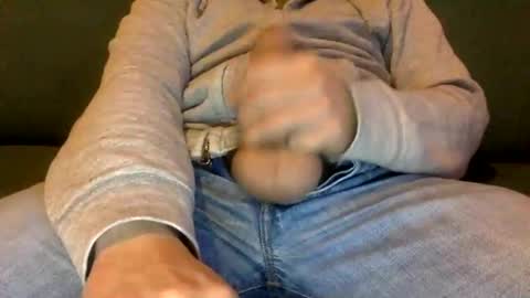 Snapshot of tombi125 chatting on 02.18.25 tombi125 online show from 02.18.25