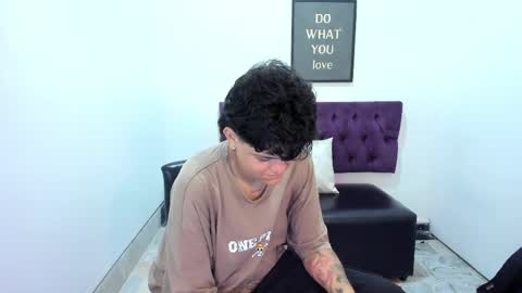 Snapshot of tomboy_natali chatting on 05.06.26 IAN SAYD online show from 05.06.26