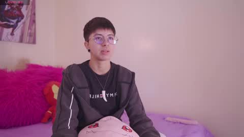Snapshot of tomboy_tommy chatting on 07.01.26 Tommy online show from 07.01.26