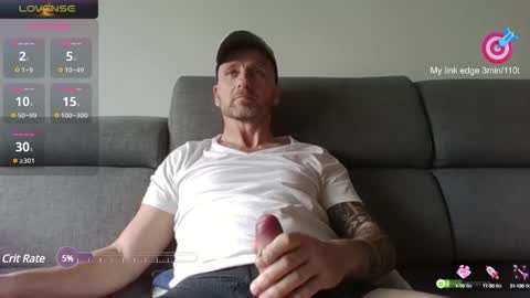 Snapshot of tomhardic chatting on 02.04.26 TOM online show from 02.04.26