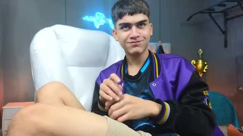 Tommy  online show from 02.14.25