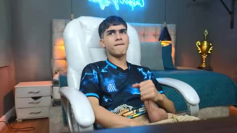 Tommy  online show from 02.14.25