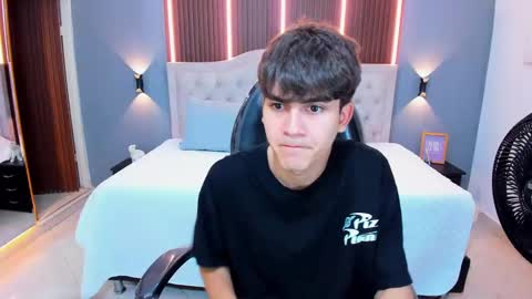 Tommy  online show from 09.28.25