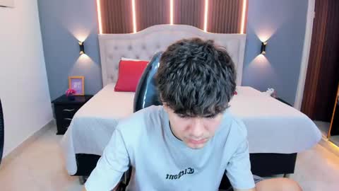 Snapshot of tommy18__ chatting on 04.30.26 Tommy online show from 04.30.26