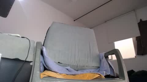   Thomas    online show from 01.21.25