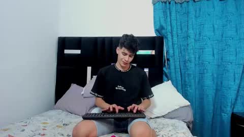 Snapshot of tommy_carlos chatting on 01.14.25 online show from 01.14.25