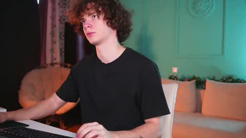 Tommy online show from 12.22.25