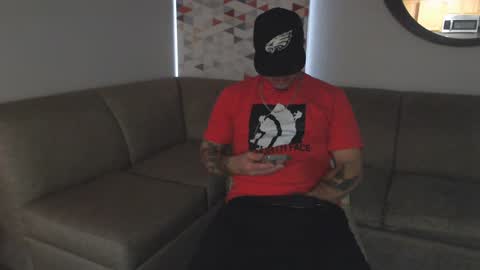 Snapshot of tommy_knuckles chatting on 12.24.24 Tommy online show from 12.24.24