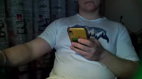 Snapshot of tommy_li_2 chatting on 12.01.24 Tommi Li online show from 12.01.24