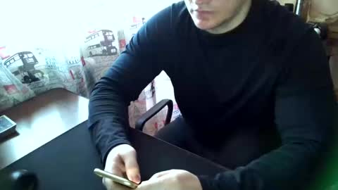 Snapshot of tommy_li_2 chatting on 01.05.25 Tommi Li online show from 01.05.25