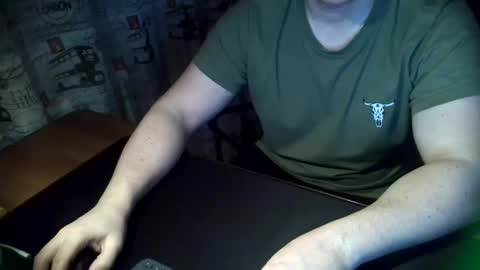 Snapshot of tommy_li_2 chatting on 01.19.25 Tommi Li online show from 01.19.25