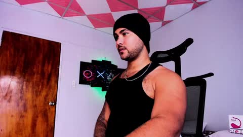 Snapshot of tommy_sccott chatting on 01.25.25 tommy_sccott online show from 01.25.25