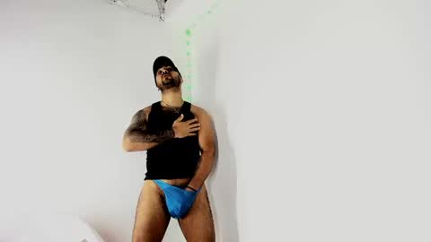 Snapshot of tommy_sccott chatting on 09.19.25 tommy_sccott online show from 09.19.25