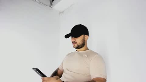 Snapshot of tommy_sccott chatting on 11.08.25 tommy_sccott online show from 11.08.25