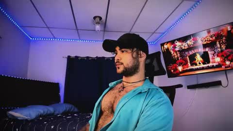 Snapshot of tommy_sccott chatting on 12.13.25 tommy_sccott online show from 12.13.25