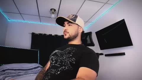 Snapshot of tommy_sccott chatting on 02.04.26 tommy_sccott online show from 02.04.26