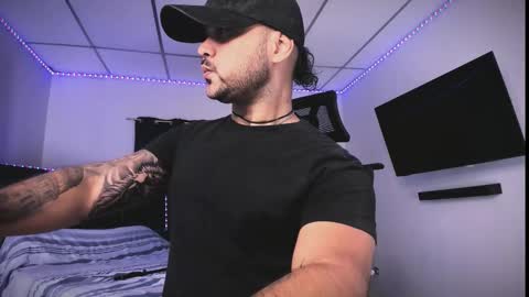 Snapshot of tommy_sccott chatting on 02.23.26 tommy_sccott online show from 02.23.26