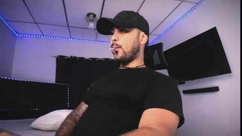 Snapshot of tommy_sccott chatting on 02.28.26 tommy_sccott online show from 02.28.26