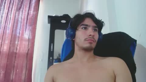 Snapshot of tommycutee21 chatting on 05.06.26 tommycutee21 online show from 05.06.26